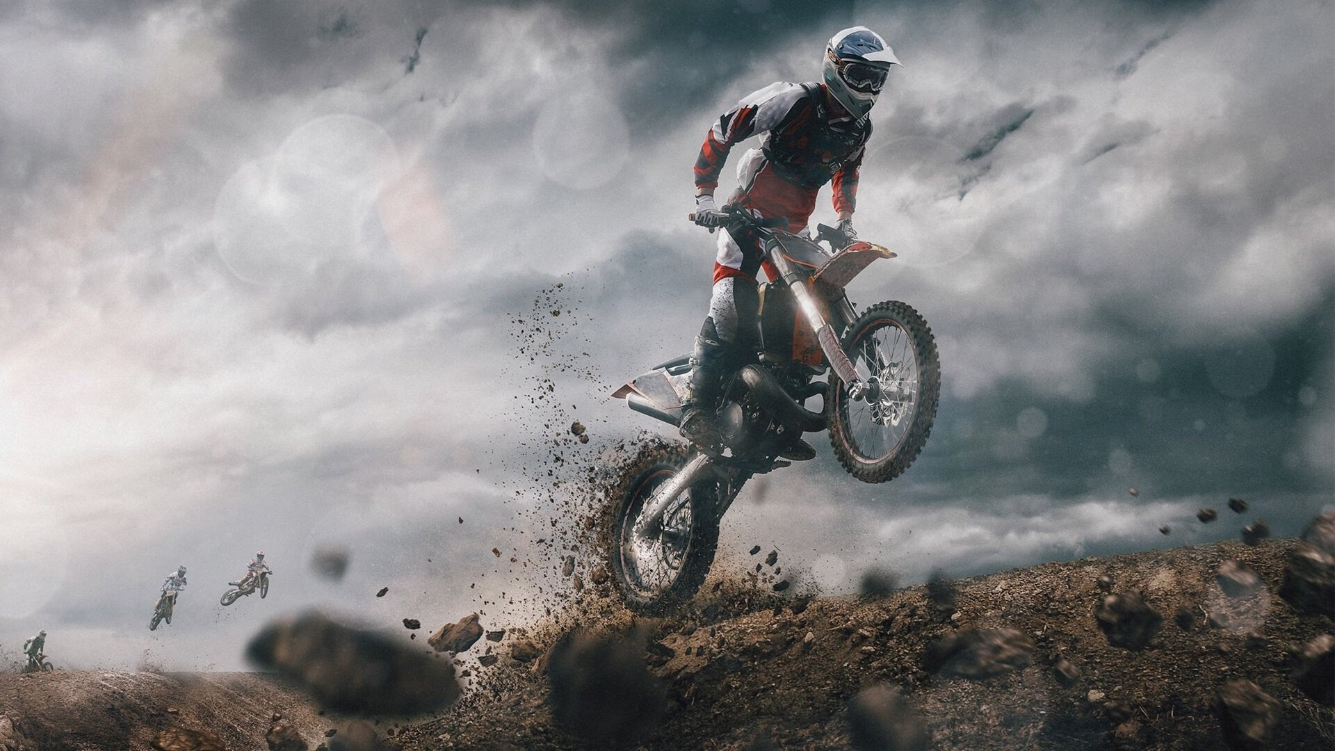 俱乐部在球场维护与安全管理上加大投入,各个俱乐部的球场